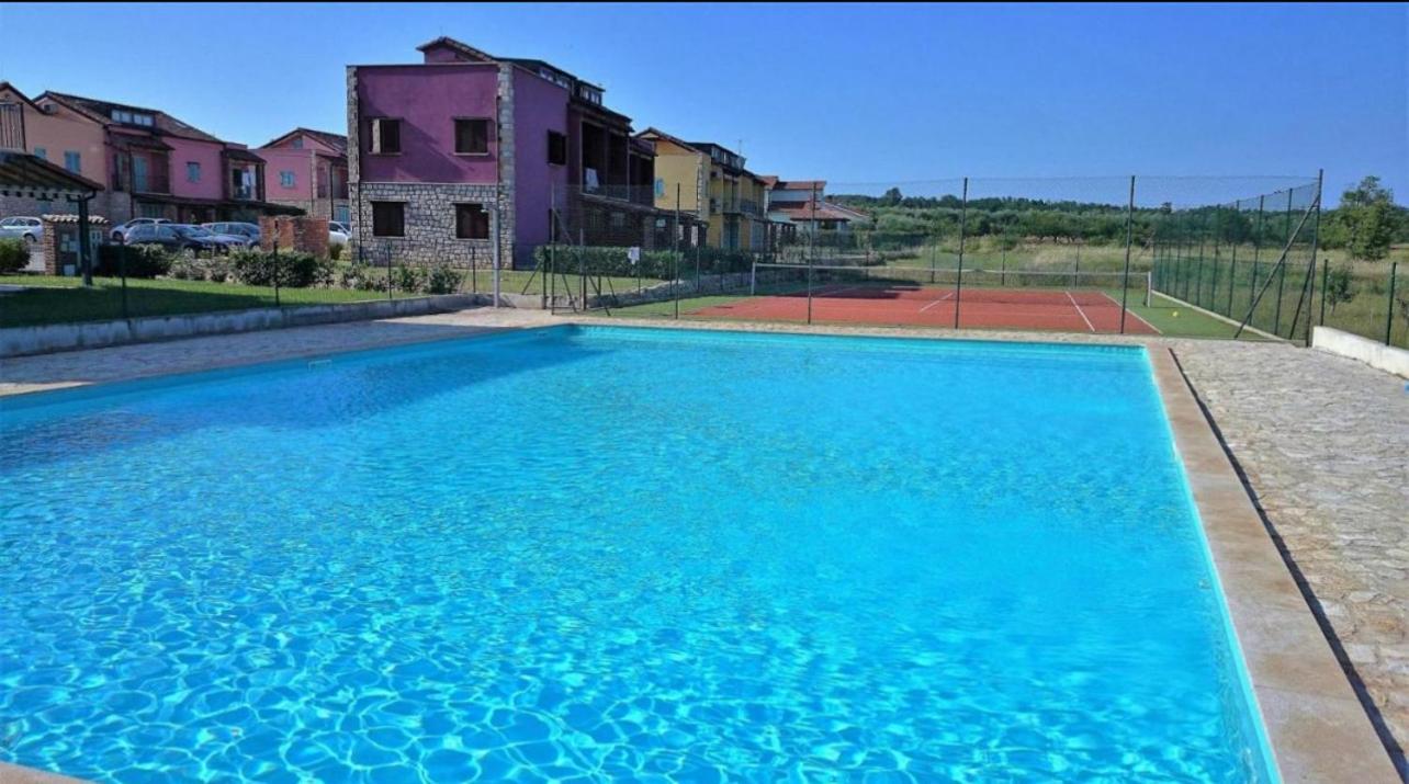 Apartment Aleks Tar-Vabriga Exteriör bild